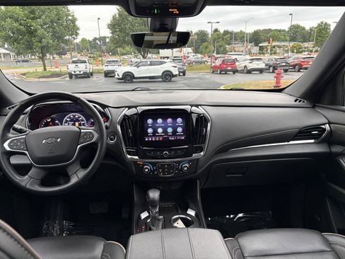 Used 2023 Chevrolet Traverse Premier w/ Redline Edition AWD/4WD image 8
