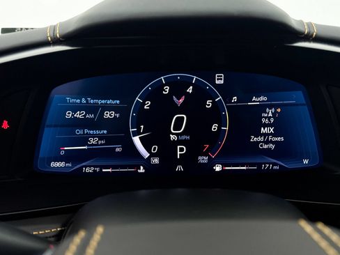 Used 2022 Chevrolet Corvette Stingray Premium Cpe w/ Z51 Performance Package RWD image 37