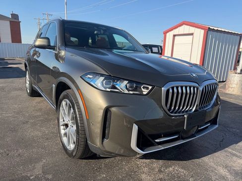 Used 2024 BMW X5 xDrive40i w/ Premium Package AWD/4WD image 5