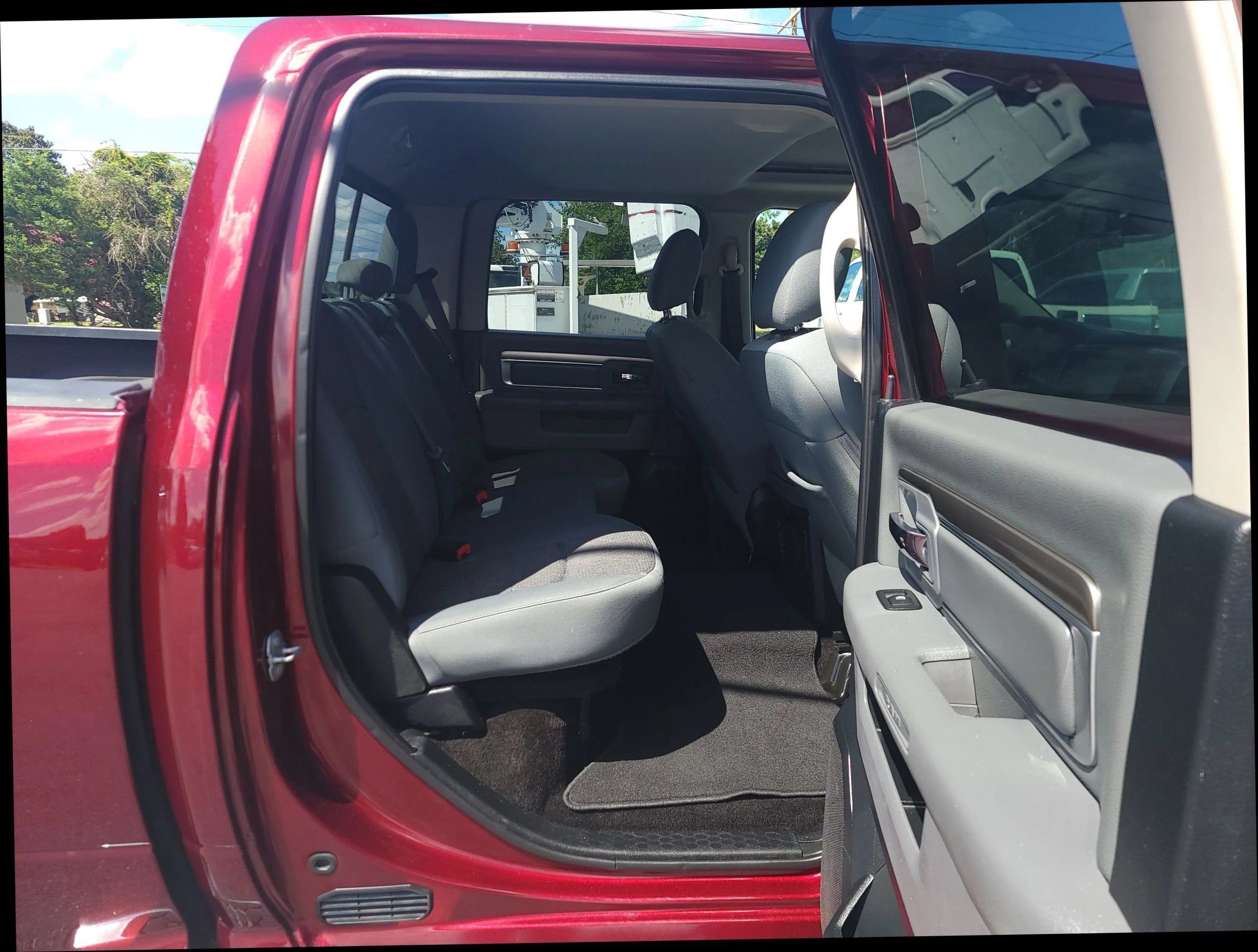 Used 2017 RAM 1500 Big Horn AWD/4WD image 13