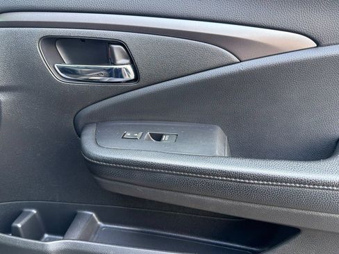 Used 2019 Honda Pilot EX-L image 18