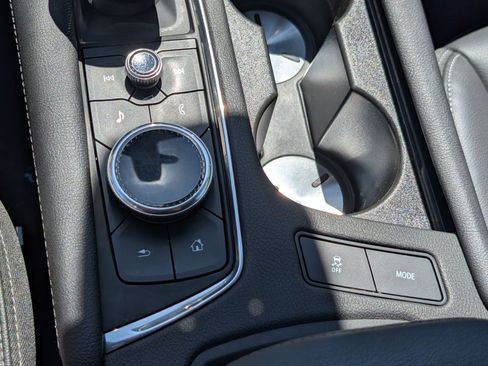 Used 2024 Cadillac XT6 Luxury w/ LPO, Floor Liner Package AWD/4WD image 23