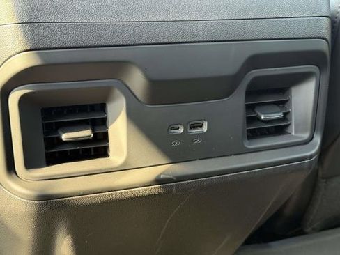 Used 2022 Chevrolet Silverado 1500 LT Trail Boss w/ LT Trail Boss Premium Package image 15