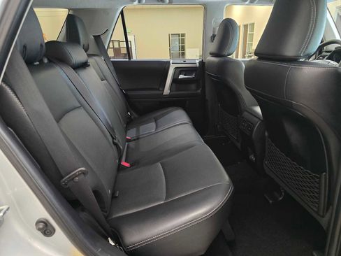 Used 2022 Toyota 4Runner Limited AWD/4WD image 26