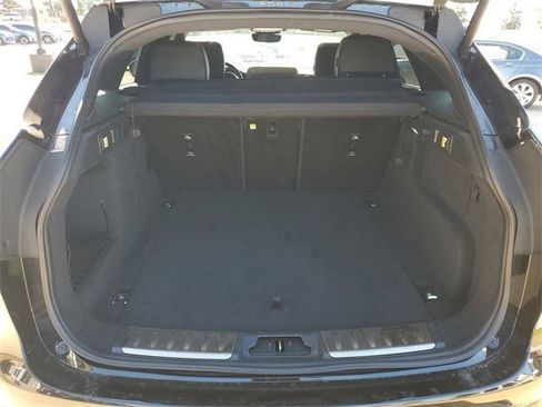 Used 2024 Jaguar F-PACE R-Dynamic S image 32