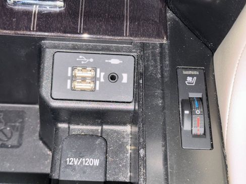 Used 2022 Lexus GX 460 Premium w/ Premium Plus Package image 39