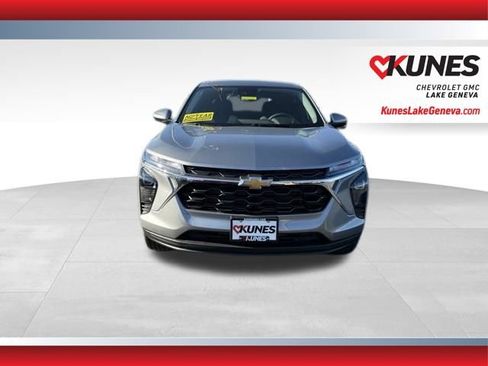 New 2026 Chevrolet Trax LS w/ LS Convenience Package image 8