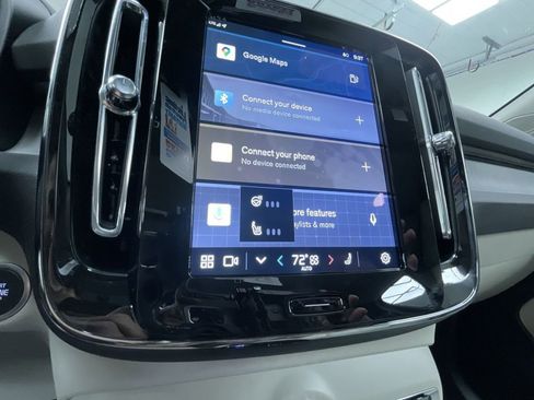 New 2025 Volvo XC40 B5 Plus w/ Protection Package Premier image 12