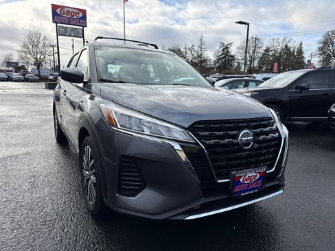 Used 2021 Nissan Kicks SV w/ Exterior Package FWD image 13