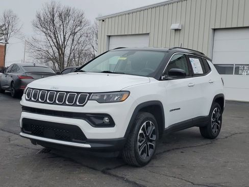 Used 2022 Jeep Compass Limited image 3