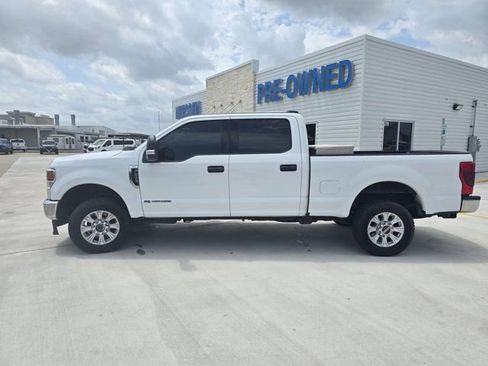 Used 2022 Ford F250 XLT AWD/4WD image 5
