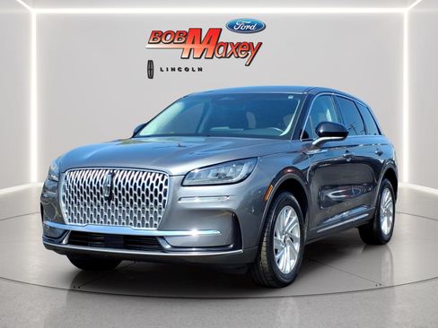 Used 2023 Lincoln Corsair FWD w/ Rear Removable Package Tray image 1