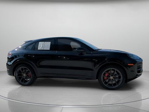 Used 2024 Porsche Cayenne S AWD/4WD image 34