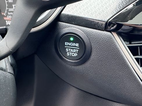 Used 2022 Ford Escape SEL w/ SEL Stealth AWD Package image 19