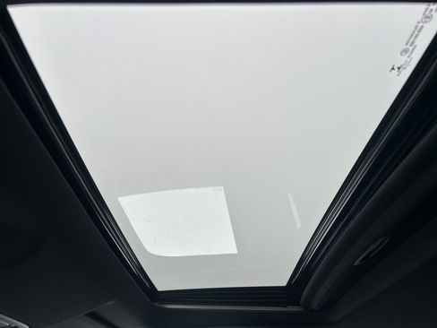 Used 2022 Chevrolet Silverado 1500 ZR2 w/ Technology Package image 24