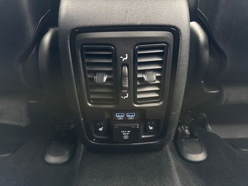 Used 2023 Dodge Durango GT AWD/4WD image 38