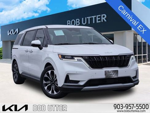 Used 2023 Kia Carnival EX FWD image 1