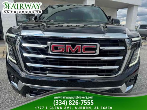 Used 2026 GMC Yukon Elevation w/ Elevation Premium Package AWD/4WD image 3