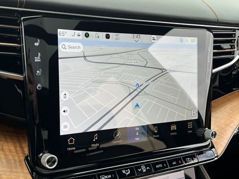 Used 2024 Jeep Grand Wagoneer Series III image 19