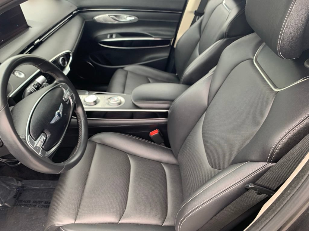 Used 2025 Genesis GV70 2.5T AWD/4WD image 14