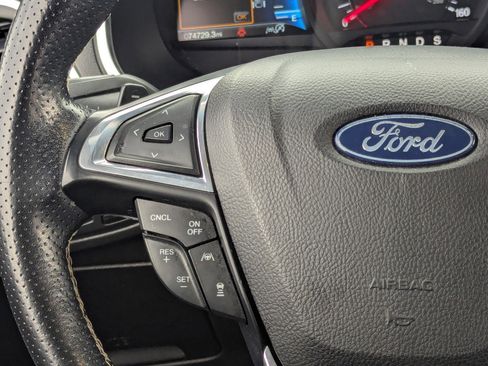 Used 2021 Ford Edge ST image 24
