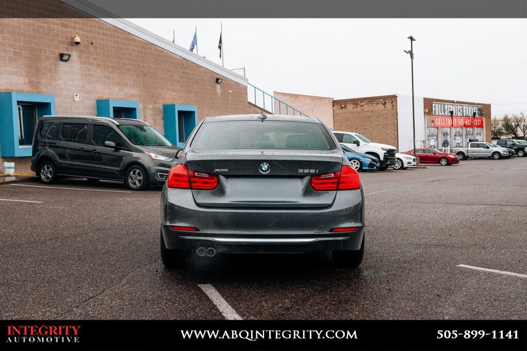 Used 2013 BMW 328i xDrive Sedan AWD/4WD image 6