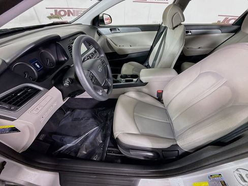 Used 2016 Hyundai Sonata SE FWD image 23