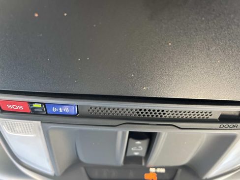 Certified 2025 Subaru Forester Premium AWD/4WD image 16