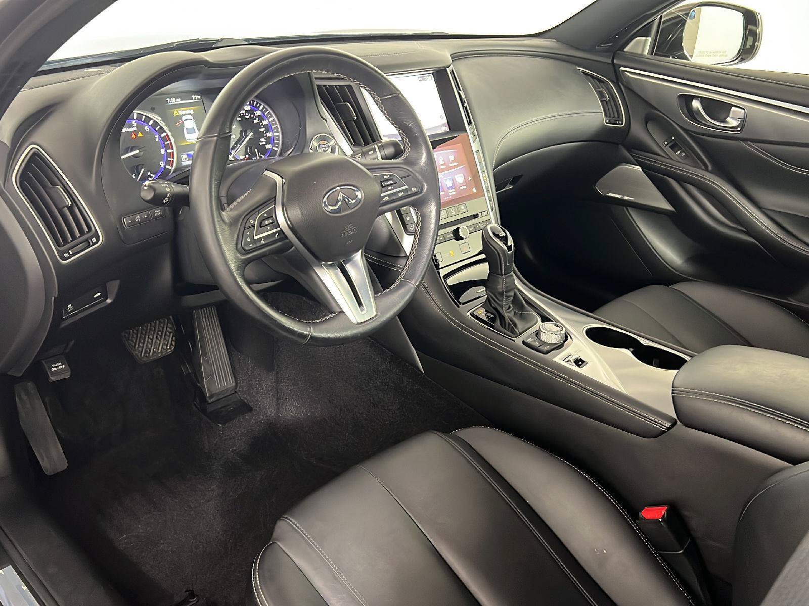 Used 2017 INFINITI Q60 3.0t w/ Premium Plus Package 3.0T AWD/4WD image 39