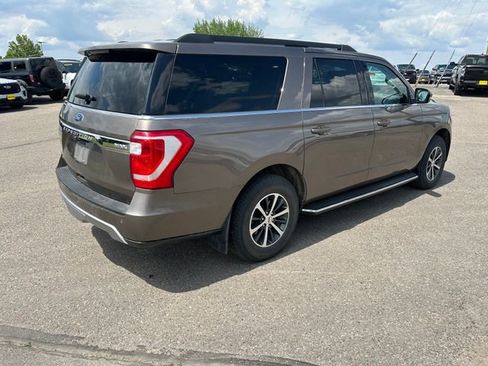 Used 2018 Ford Expedition Max XLT w/ Equipment Group 202A AWD/4WD image 5