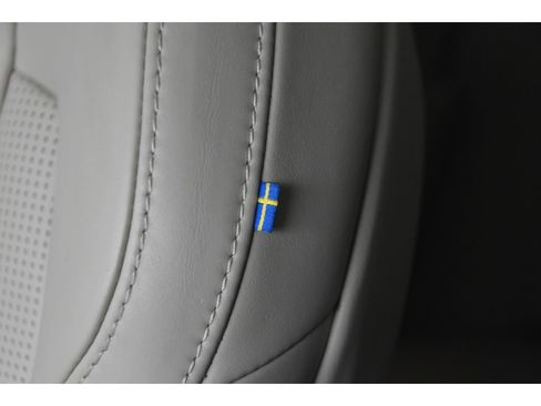 Certified 2025 Volvo S90 B6 Ultra image 39