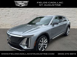 Used 2025 Cadillac Lyriq Luxury w/ LPO, Floor Liner Package AWD/4WD video 1