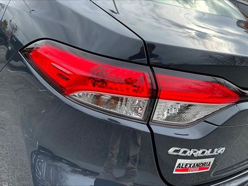 Used 2023 Toyota Corolla LE image 28