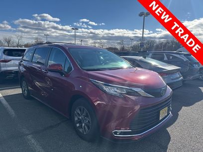 Used 2023 Toyota Sienna XLE