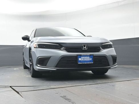 Used 2023 Honda Civic Sport image 28