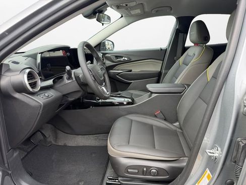 New 2026 Chevrolet Trax ACTIV FWD image 9