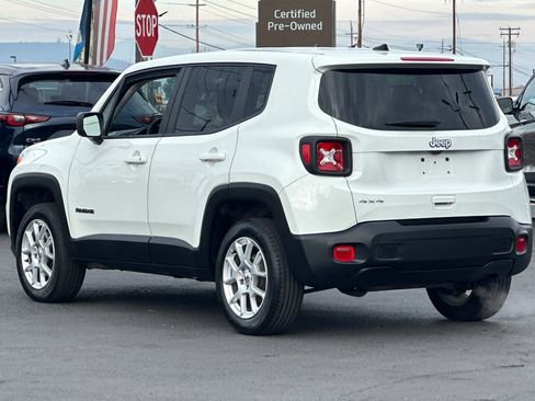 Used 2023 Jeep Renegade Latitude image 6