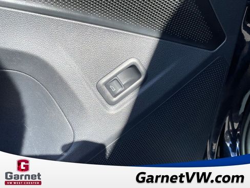 Used 2025 Volkswagen Tiguan SEL R-Line image 34