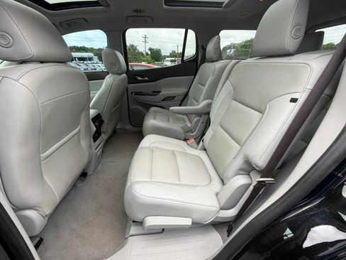Used 2018 GMC Acadia SLT FWD image 14