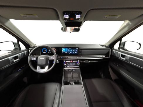 Certified 2025 Hyundai Santa Fe SEL image 18