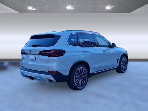 Used 2026 BMW X5 xDrive40i w/ Executive Package AWD/4WD image 8