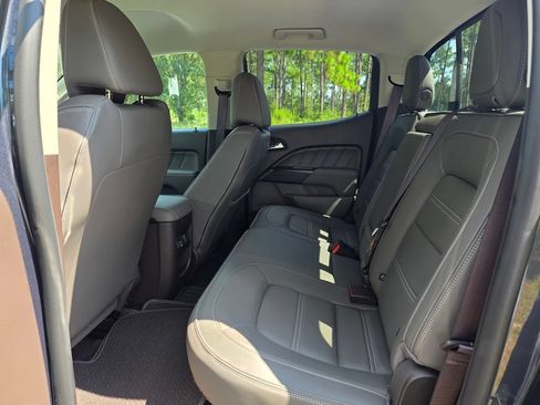Used 2022 GMC Canyon Denali RWD image 16