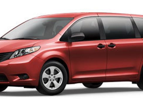 Used 2013 Toyota Sienna L image 1