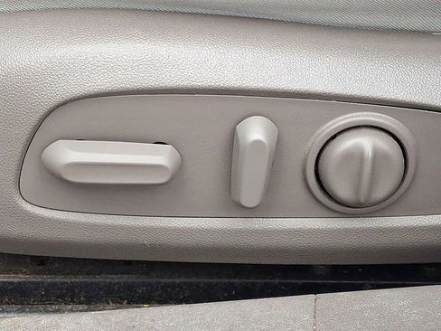 Used 2019 Chevrolet Malibu LT image 31