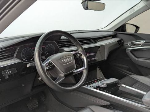 Used 2024 Audi Q8 e-tron Premium Plus w/ Premium Plus Package AWD/4WD image 24