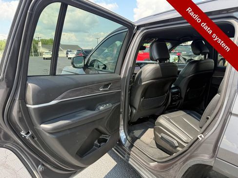 Used 2024 Jeep Grand Cherokee L Limited AWD/4WD image 33