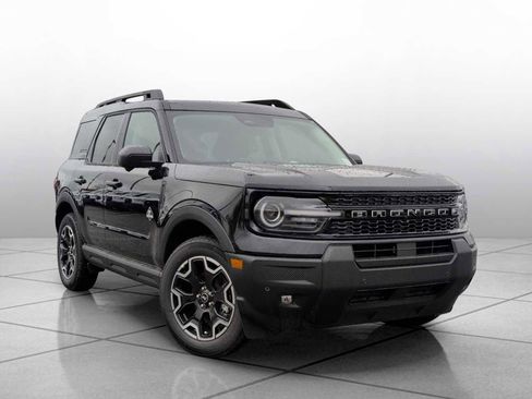 New 2025 Ford Bronco Sport Outer Banks w/ Outer Banks Tech Package+ image 2