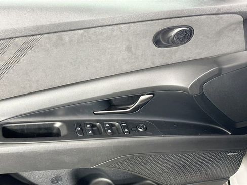 Used 2022 Hyundai Elantra N FWD image 27