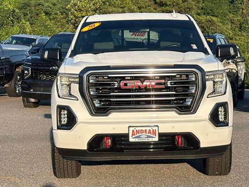 Used 2020 GMC Sierra 1500 AT4 w/ AT4 Premium Package AWD/4WD image 2