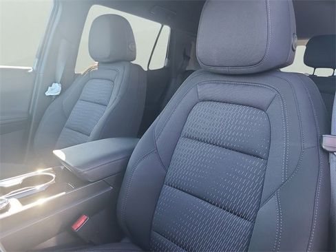 New 2026 Chevrolet Equinox LT image 13